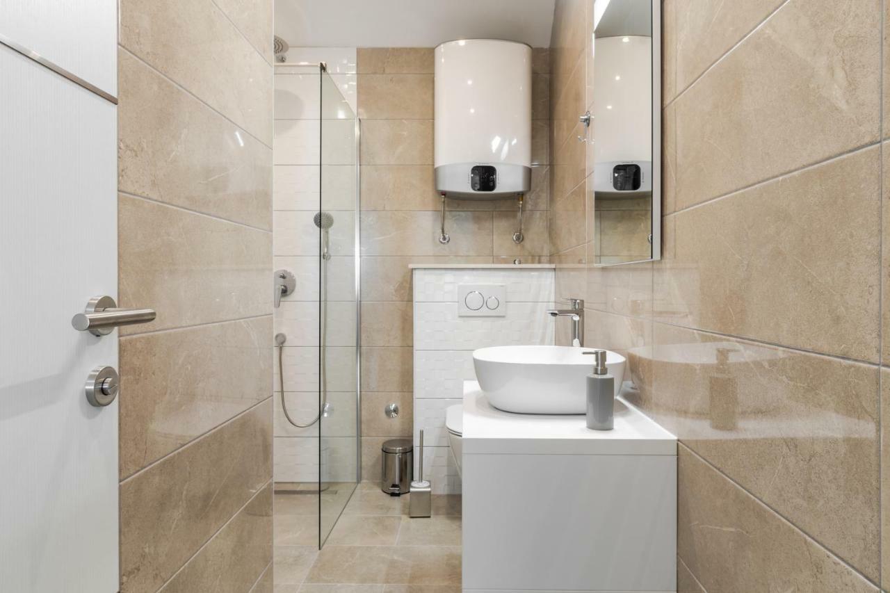 Apartments Mijo Dugi Rat Ngoại thất bức ảnh