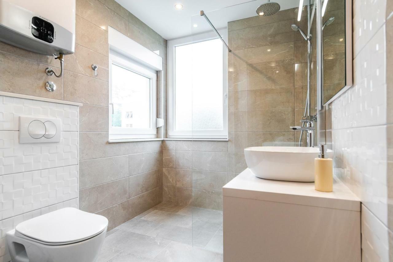 Apartments Mijo Dugi Rat Ngoại thất bức ảnh