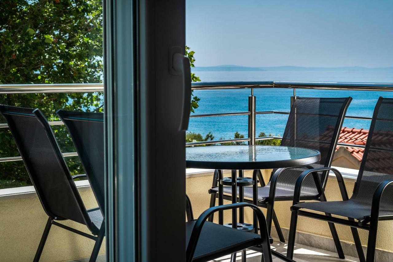Apartments Mijo Dugi Rat Ngoại thất bức ảnh