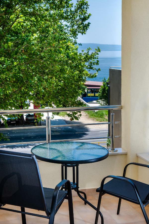 Apartments Mijo Dugi Rat Ngoại thất bức ảnh
