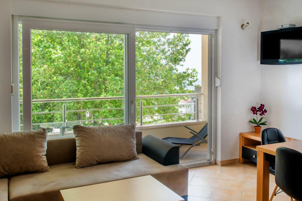 Apartments Mijo Dugi Rat Ngoại thất bức ảnh